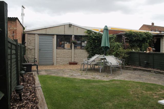  Image of 3 bedroom Terraced house for sale in Bullsmoor Gardens Waltham Cross EN8 at Bullsmoor Gardens Waltham Cross Waltham Cross, EN8 8HX
