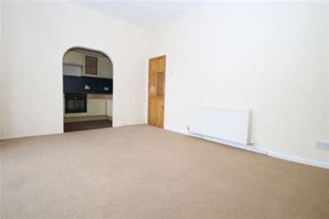 Image of 2 bedroom Flat to rent in Burnt Ash Hill London SE12 at London, SE12 0HT
