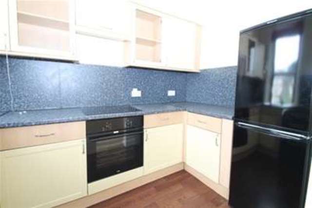  Image of 2 bedroom Flat to rent in Burnt Ash Hill London SE12 at London, SE12 0HT