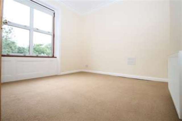  Image of 2 bedroom Flat to rent in Burnt Ash Hill London SE12 at London, SE12 0HT