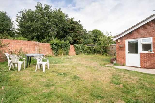  Image of 3 bedroom Semi-Detached house for sale in Silvers Wood Calmore Southampton SO40 at Silvers Wood Calmore Southampton, SO40 2SZ