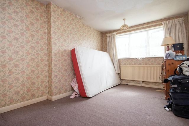  Image of 3 bedroom Semi-Detached house for sale in Silvers Wood Calmore Southampton SO40 at Silvers Wood Calmore Southampton, SO40 2SZ