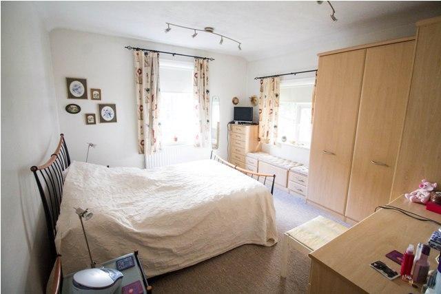  Image of 3 bedroom Detached house for sale in Calverton Road Arnold Nottingham NG5 at Arnold  Nottingham, NG5 8FN