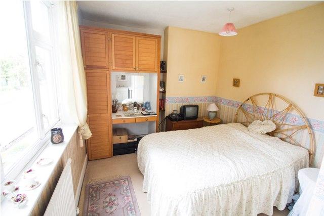  Image of 3 bedroom Detached house for sale in Calverton Road Arnold Nottingham NG5 at Arnold  Nottingham, NG5 8FN