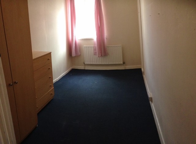  Image of 4 bedroom Apartment to rent in Camp Road Farnborough GU14 at North Camp  Farnborough, GU14 6EN