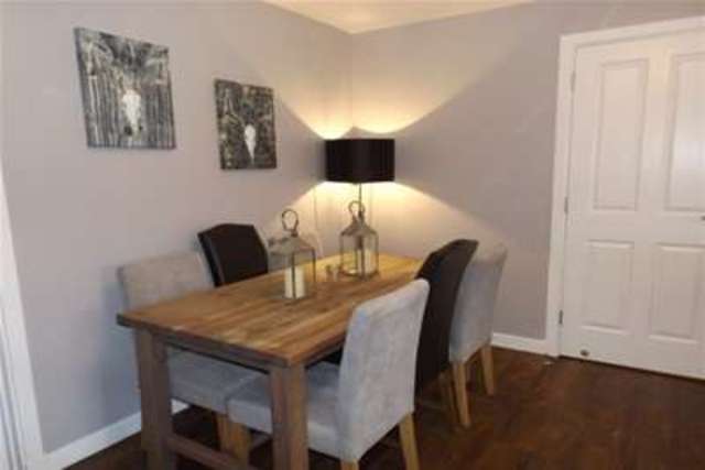  Image of 3 bedroom Flat to rent in Canniesburn Drive Bearsden Glasgow G61 at Glasgow, G61 1RX