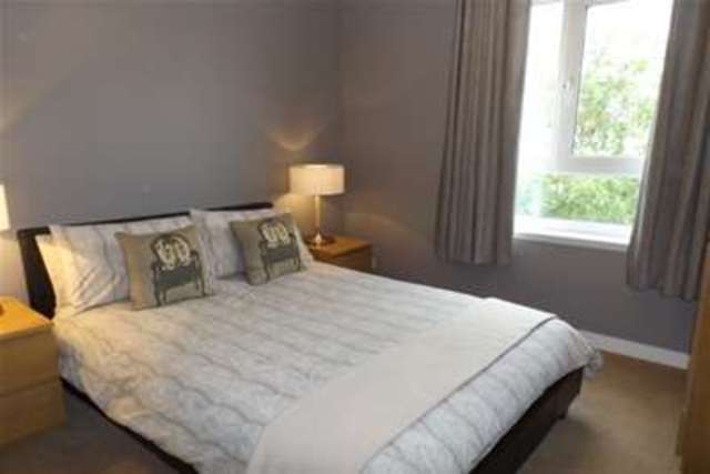  Image of 3 bedroom Flat to rent in Canniesburn Drive Bearsden Glasgow G61 at Glasgow, G61 1RX