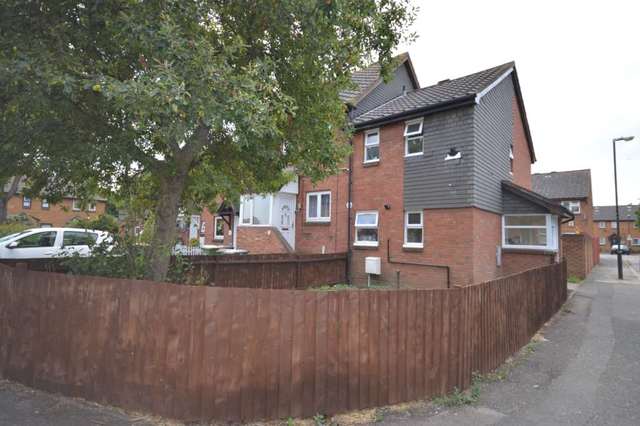  Image of 2 bedroom End of Terrace to rent in Canterbury Close London E6 at Canterbury Close Beckton London, E6 5QU