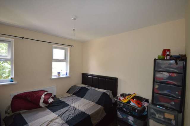  Image of 2 bedroom End of Terrace to rent in Canterbury Close London E6 at Canterbury Close Beckton London, E6 5QU