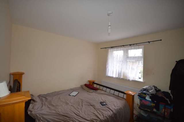  Image of 2 bedroom End of Terrace to rent in Canterbury Close London E6 at Canterbury Close Beckton London, E6 5QU