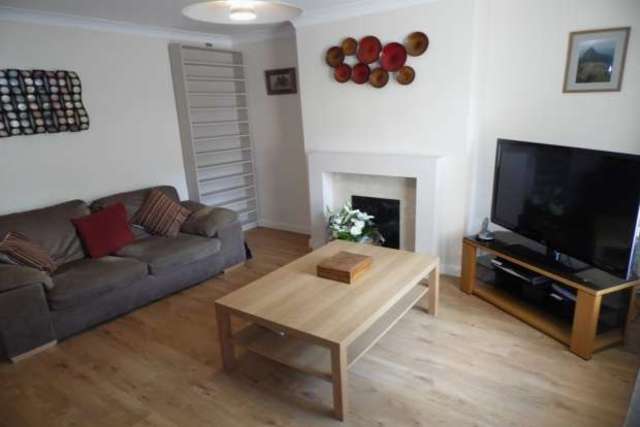  Image of 3 bedroom Detached house to rent in Cantley Manor Avenue Bessacarr Doncaster DN4 at CANTLEY MANOR AVENUE CANTLEY DONCASTER, DN4 6TW