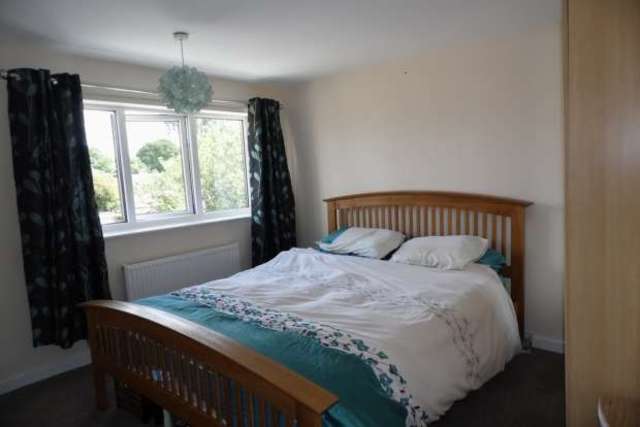  Image of 3 bedroom Detached house to rent in Cantley Manor Avenue Bessacarr Doncaster DN4 at CANTLEY MANOR AVENUE CANTLEY DONCASTER, DN4 6TW