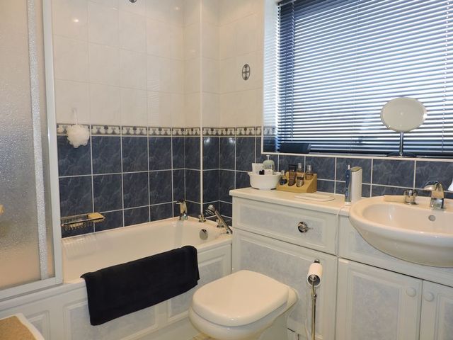 Image of 4 bedroom Detached house for sale in Carbonel Close Basingstoke RG23 at Carbonel Close  Basingstoke, RG23 8HR