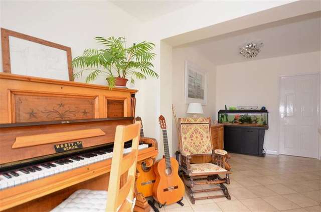  Image of 4 bedroom Semi-Detached house for sale in Carters Way Wisborough Green Billingshurst RH14 at Wisborough Green Billingshurst Wisborough Green, RH14 0BY