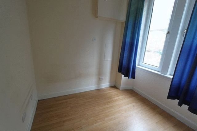  Image of 1 bedroom Flat for sale in Cartside Street Glasgow G42 at Cartside Street  Glasgow, G42 9TN