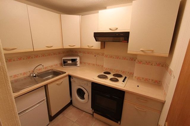  Image of 1 bedroom Flat for sale in Cartside Street Glasgow G42 at Cartside Street  Glasgow, G42 9TN