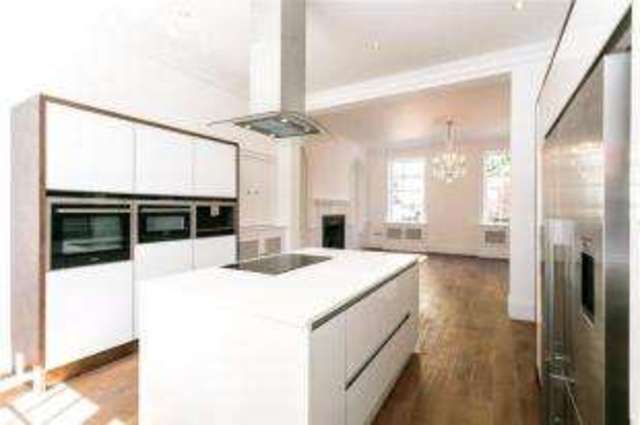  Image of 4 bedroom Town House for sale in Castle Gate Nottingham NG1 at Nottingham  Nottingham, NG1 6AF