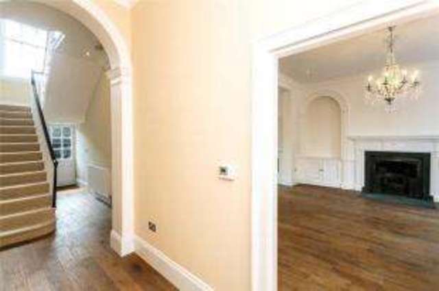  Image of 4 bedroom Town House for sale in Castle Gate Nottingham NG1 at Nottingham  Nottingham, NG1 6AF