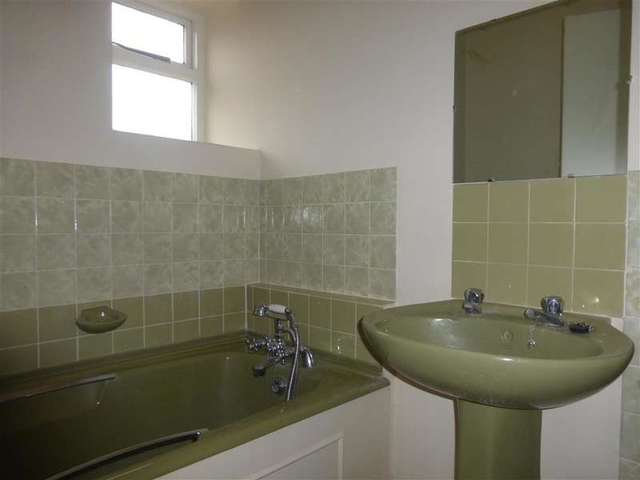  Image of 1 bedroom Apartment for sale in Castle Hill Avenue Folkestone CT20 at Folkestone Kent Folkestone, CT20 2RE