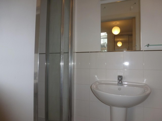  Image of 1 bedroom Studio flat to rent in High Street Southampton SO14 at Castle Place 117 High Street Southampton, SO14 2EA