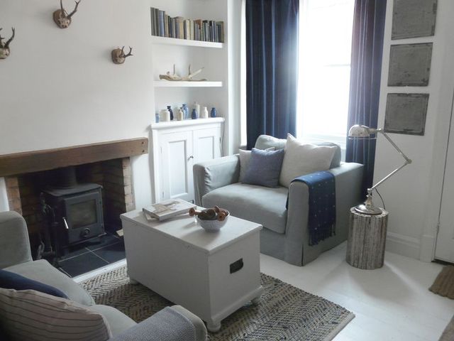  Image of 2 bedroom Detached house for sale in Castle Road Kirby Muxloe Leicester LE9 at Castle Road Kirby Muxloe Leicester, LE9 2AB