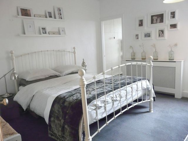 Image of 2 bedroom Detached house for sale in Castle Road Kirby Muxloe Leicester LE9 at Castle Road Kirby Muxloe Leicester, LE9 2AB