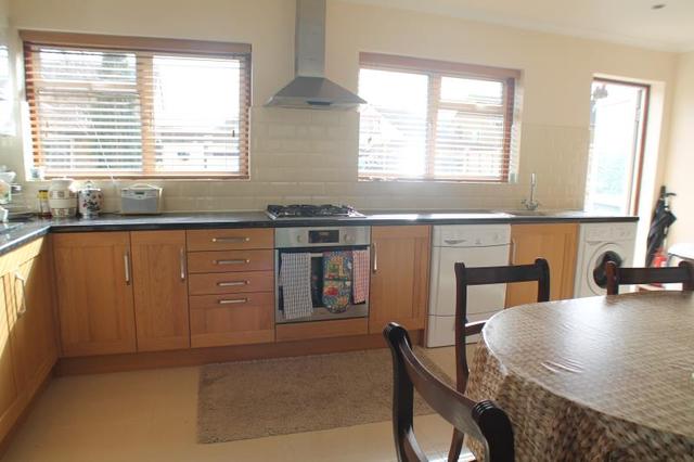  Image of 4 bedroom Terraced house to rent in Castleton Road Goodmayes Ilford IG3 at Goodmayes  Seven Kings, IG3 9QR
