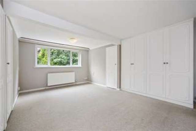  Image of 4 bedroom Detached house to rent in Cavendish Road St. Georges Hill Weybridge KT13 at Weybridge, KT13 0JN