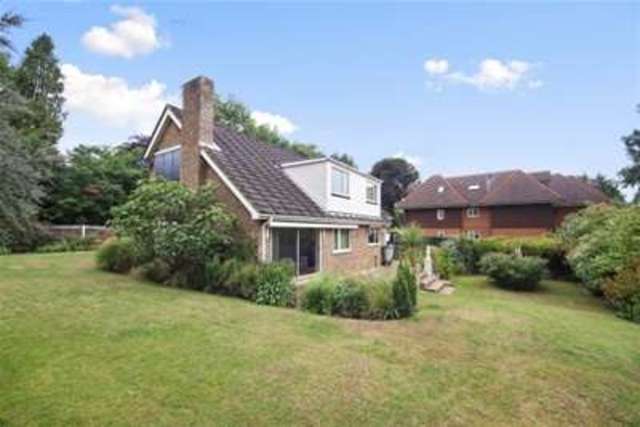  Image of 4 bedroom Detached house to rent in Cavendish Road St. Georges Hill Weybridge KT13 at Weybridge, KT13 0JN