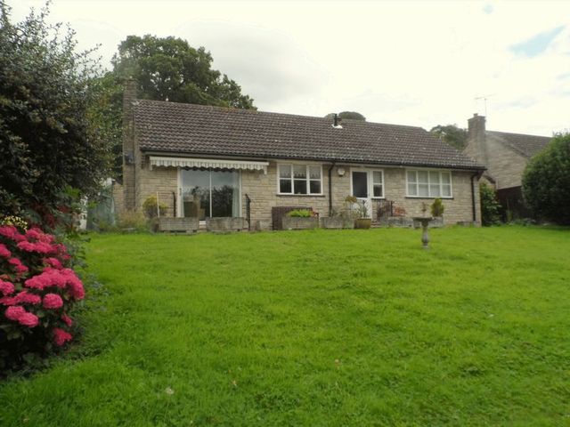  Image of 3 bedroom Detached house for sale in Chalice Hill Close Glastonbury BA6 at Chalice Hill Close  Glastonbury, BA6 8AY