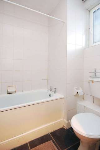  Image of Flat to rent in Charing Cross Road London WC2H at Charing Cross Road Covent  Gardens London, WC2H 0JN