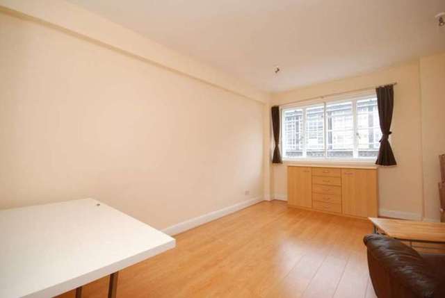  Image of Flat to rent in Charing Cross Road London WC2H at Charing Cross Road Covent  Gardens London, WC2H 0JN