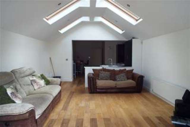  Image of 2 bedroom Flat to rent in Chelmsford Road London E18 at London, E18 2PR