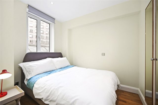  Image of 1 bedroom Ground Flat to rent in Chelsea Cloisters Sloane Avenue London SW3 at Chelsea Cloisters  Sloane Avenue, SW3 3DW