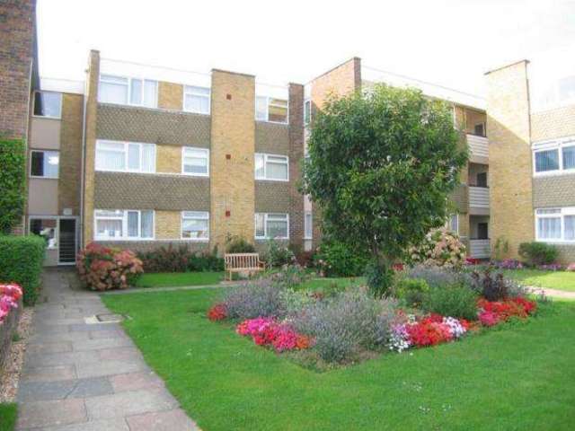  Image of 2 bedroom Apartment to rent in Chichester Court Rustington Littlehampton BN16 at Rustington Rustington, BN16 3EL