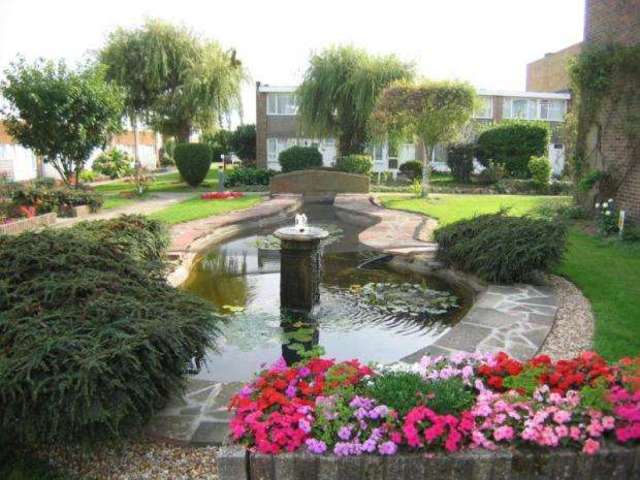  Image of 2 bedroom Apartment to rent in Chichester Court Rustington Littlehampton BN16 at Rustington Rustington, BN16 3EL