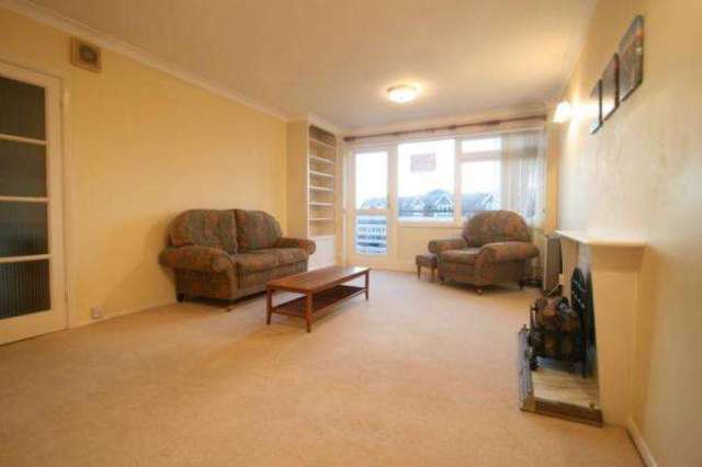  Image of 2 bedroom Apartment to rent in Chichester Court Rustington Littlehampton BN16 at Rustington Rustington, BN16 3EL
