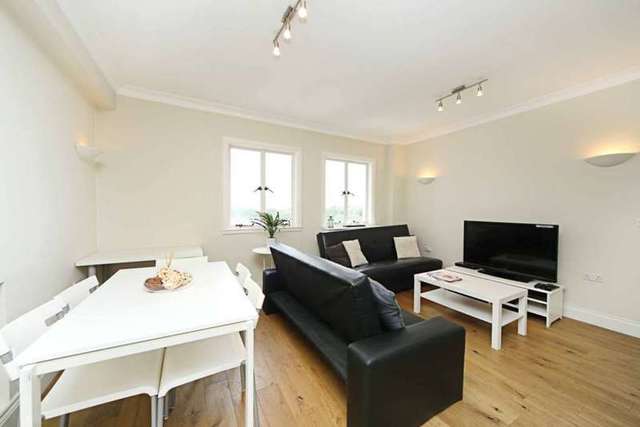  Image of 3 bedroom Apartment to rent in Baker Street London NW1 at Baker Street Baker Street London, NW1 5SH