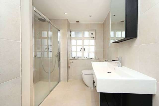  Image of 3 bedroom Apartment to rent in Baker Street London NW1 at Baker Street Baker Street London, NW1 5SH