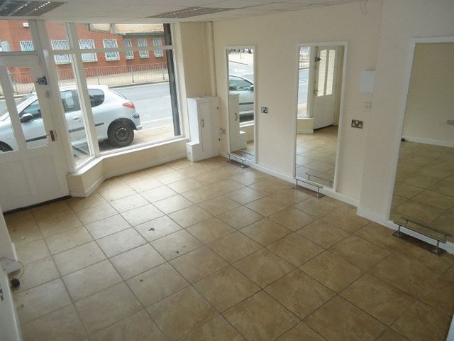  Image of Property to rent in Church Road Garston Liverpool L19 at Church Road Garston Liverpool, L19 8EA