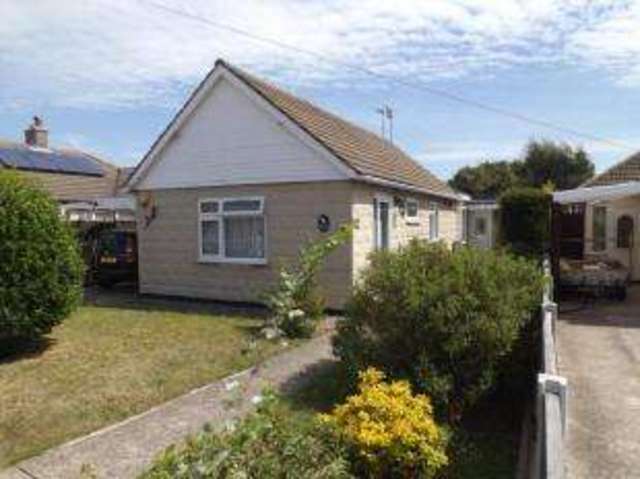  Image of 3 bedroom Bungalow for sale in The Avenue Clacton-on-Sea CO15 at Clacton-on-Sea Essex Great Clacton, CO15 4NF