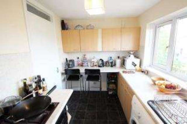  Image of 2 bedroom Flat for sale in Clairinsh Gardens Renfrew PA4 at Renfrew Renfrewshire Renfrew, PA4 0LG