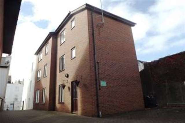  Image of 2 bedroom Flat to rent in Clifton Mews Clifton Hill Brighton BN1 at Brighton, BN1 3HR