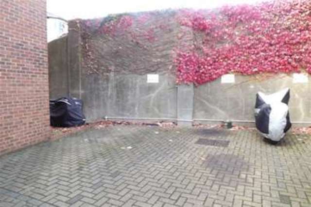  Image of 2 bedroom Flat to rent in Clifton Mews Clifton Hill Brighton BN1 at Brighton, BN1 3HR
