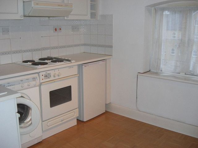  Image of Flat to rent in Clifton Road Gravesend DA11 at Clifton Road  Gravesend, DA11 0AH