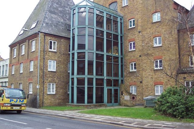  Image of Flat to rent in Clifton Road Gravesend DA11 at Clifton Road  Gravesend, DA11 0AH