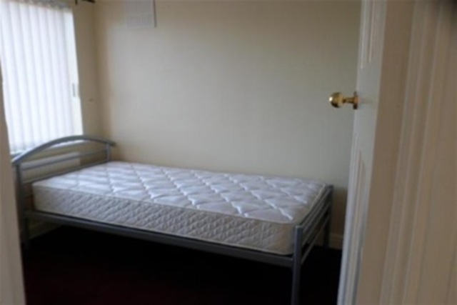  Image of 2 bedroom Detached house to rent in Clinton Avenue Welling DA16 at Welling, DA16 2DZ