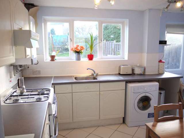  Image of 3 bedroom Terraced house for sale in Clive Green Bracknell RG12 at Clive Green  Bracknell, RG12 7JT