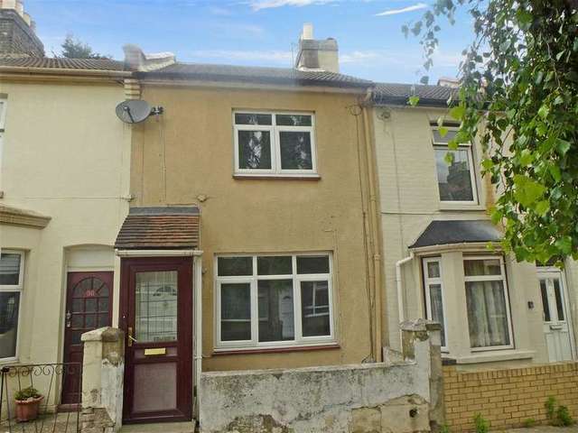  Image of 3 bedroom Terraced house for sale in Cobden Road Chatham ME4 at Chatham Kent Chatham, ME4 5HW
