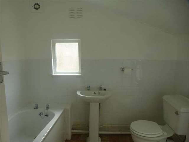  Image of 3 bedroom Terraced house for sale in Cobden Road Chatham ME4 at Chatham Kent Chatham, ME4 5HW